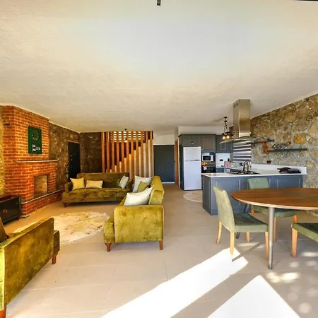 Cardin Villa *