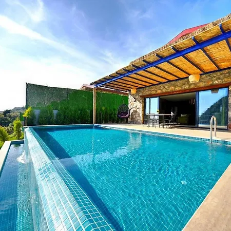 Cardin Villa *